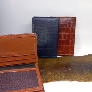 جاکارتی چرم گاوی