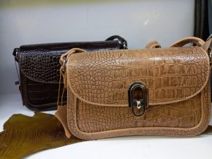 کیف چرم طبیعی