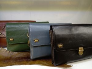 کیف چرم گاوی
